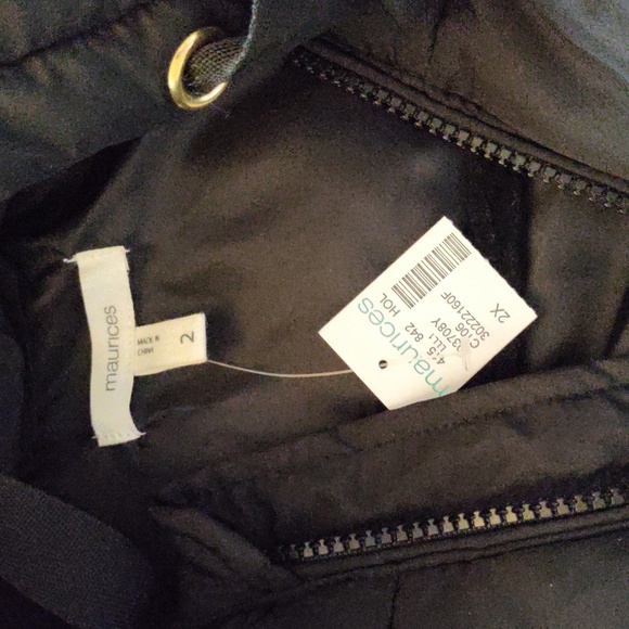 Longer plus size puffer vest - Picture 3 of 3